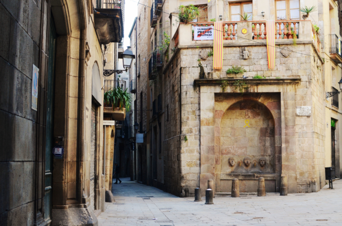 Plaça de Sant Just barcelona el barrio gotico